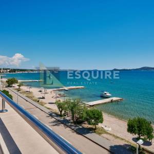 TURANJ - Jednosoban apartman 1. red do mora - 45m2