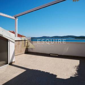 TURANJ - Jednosoban apartman 1. red do mora - 45m2