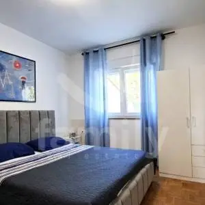 U PRODAJI PROSTRANA KUĆA SA TRI STAMBENE JEDINICE U MEDULINU