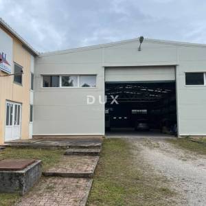 UDBINA - Investicijska prilika – Industrijska hala 3.524 m² na zemljištu 18.374 m² s energetskom infrastrukturom