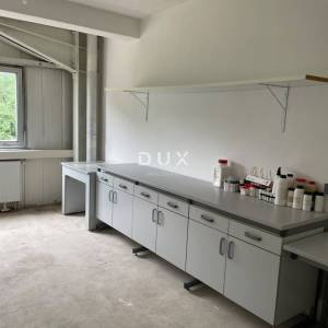 UDBINA - Investicijska prilika – Industrijska hala 3.524 m² na zemljištu 18.374 m² s energetskom infrastrukturom
