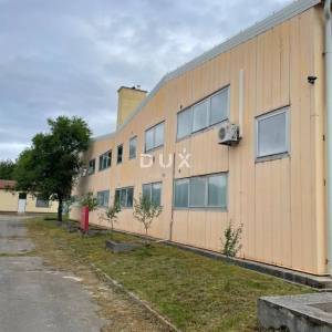 UDBINA - Investicijska prilika – Industrijska hala 3.524 m² na zemljištu 18.374 m² s energetskom infrastrukturom