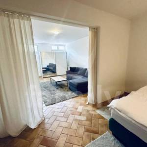 UNIKATNA LUKSUZNA VILA NA SAMO KORAK DO MORA