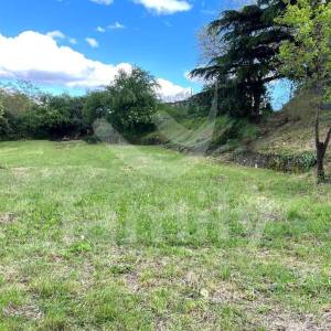 URBANIZIRANO ZEMLJIŠTE UZ  ASFALTIRANU CESTU