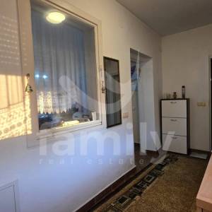 UREDNA OBITELJSKA KUĆA S PODRUMOM I PROSTRANOM OKUĆNICOM U LAĐEVCU