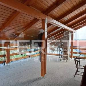 VELIKA GORICA –strogi centar,  KUĆA S DVA ODVOJENA STANA ILI JEDNA CJELINA