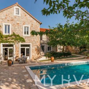 Vila sa Bazenom u Vrbanju