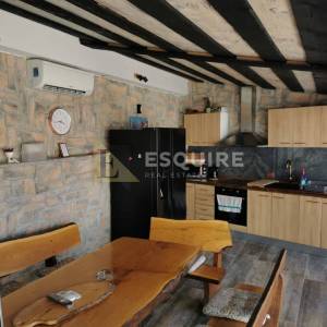 VINJERAC - Dvosoban apartman u prizemlju + konoba i vrt - 63m2