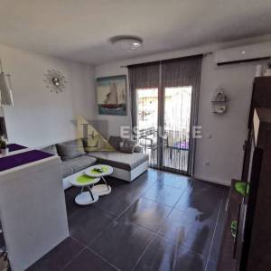 VINJERAC - Dvosoban apartman u prizemlju + konoba i vrt - 63m2