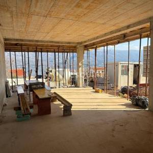 VINJERAC - LUKSUZNI PROJEKT penthouse E-5 s infinity bazenom na krovnoj terasi!!