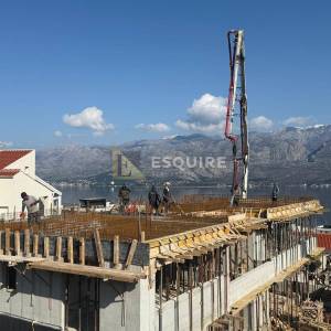 VINJERAC - LUKSUZNI PROJEKT penthouse E-5 s infinity bazenom na krovnoj terasi!!