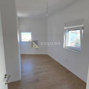 Vinjerac -  trosoban penthouse s krovnom terasom i panoramskim pogledom na more!!