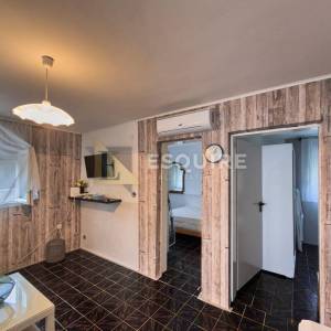 VIR - Apartmanska kuća sa 4 stambene jedinice - 243m2