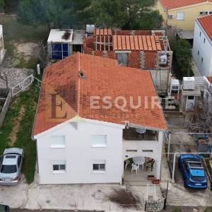 VIR - Apartmanska kuća sa 4 stambene jedinice - 243m2