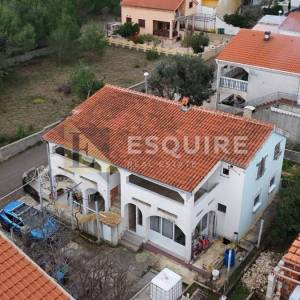 VIR - Apartmanska kuća sa 4 stambene jedinice - 243m2