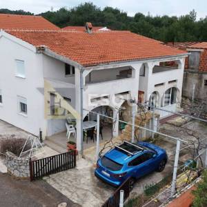 VIR - Apartmanska kuća sa 4 stambene jedinice - 243m2