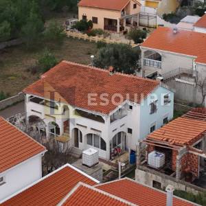 VIR - Apartmanska kuća sa 4 stambene jedinice - 243m2