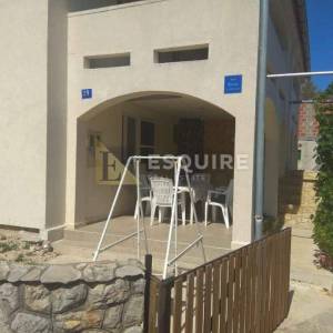 VIR - Apartmanska kuća sa 4 stambene jedinice - 243m2
