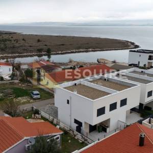 VIR - Dvojna kuća 90m od mora, novogradnja - 118m2
