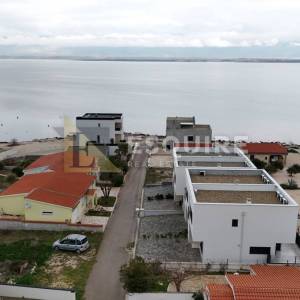 VIR - Dvojna kuća 90m od mora, novogradnja - 118m2