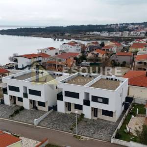 VIR - Dvojna kuća 90m od mora, novogradnja - 118m2