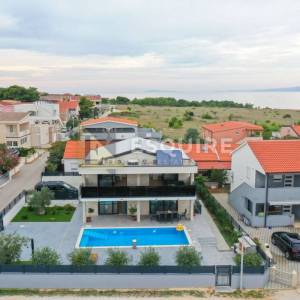 VIR - Luksuzna vila s bazenom 150m od plaže - 255m2