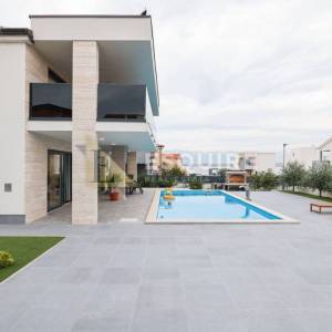 VIR - Luksuzna vila s bazenom 150m od plaže - 255m2