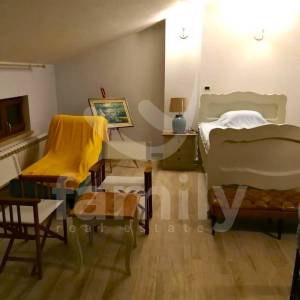 VISOKOKVALITETNA KAMENA VILA SA BAZENOM I GARAŽOM