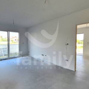 VISOKOKVALITETNA MODERNA VILA SA BAZENOM