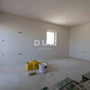 Vodice, dvosobni stan u prizemlju s vrtom, 73,21 m²