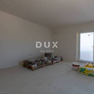 Vodice, dvosobni stan u prizemlju s vrtom, 73,21 m²