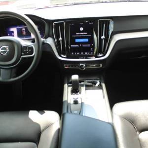 Volvo V60 2.0D AUTOMATIK *LED, NAVIGACIJA*