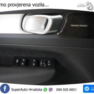 Volvo XC40 1.5 T3 Aut. Momentum 163 KS, ACC+LED+KAM+GR SJED+VIRT+PANO