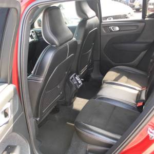 Volvo Xc40 T3 AUTOMATIK R-Design *HARMAN/KARDON, NAVIGACIJA, KAMERA, LED*