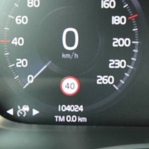 Volvo Xc40 T3 AUTOMATIK R-Design *HARMAN/KARDON, NAVIGACIJA, KAMERA, LED*
