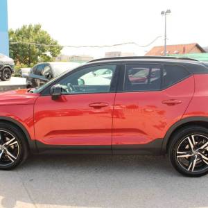 Volvo Xc40 T3 AUTOMATIK R-Design *HARMAN/KARDON, NAVIGACIJA, KAMERA, LED*