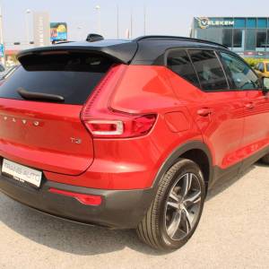 Volvo Xc40 T3 AUTOMATIK R-Design *HARMAN/KARDON, NAVIGACIJA, KAMERA, LED*