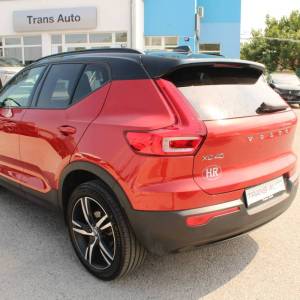 Volvo Xc40 T3 AUTOMATIK R-Design *HARMAN/KARDON, NAVIGACIJA, KAMERA, LED*