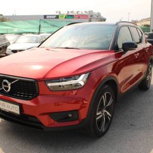 Volvo Xc40 T3 AUTOMATIK R-Design *HARMAN/KARDON, NAVIGACIJA, KAMERA, LED*