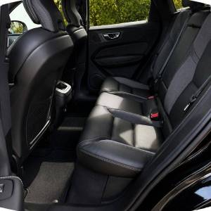 Volvo XC60 2.0d B4 AWD Aut. Plus Dark 197 KS, ACC+KAM+4xGR SJED+VIRT+NAVI+ASIST