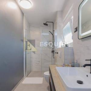 Vrsi - moderna vila od 170 m2 s bazenom!!