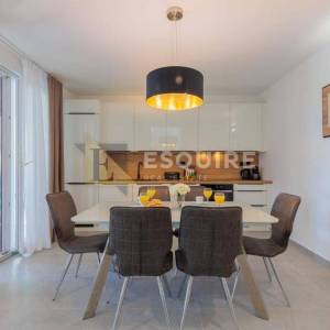 Vrsi - moderna vila od 170 m2 s bazenom!!