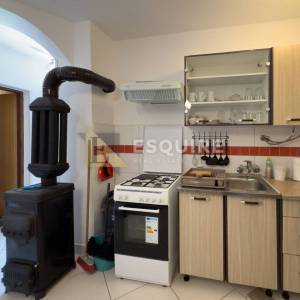 VRSI - Samostojeća katnica sa dvije stambene jedinice - 250m2
