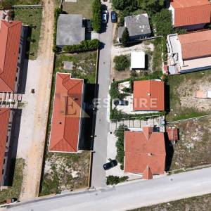VRSI - Samostojeća katnica sa dvije stambene jedinice - 250m2