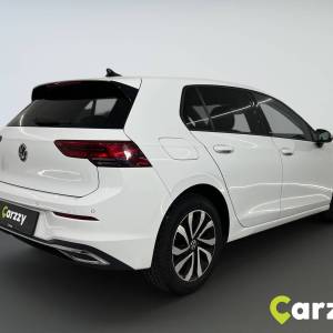 VW Golf 8 2.0 BMT LIFE