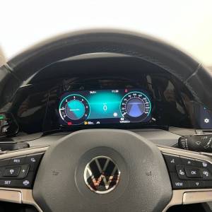 VW Golf 8 2.0 BMT LIFE