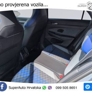 VW Golf 8 R 2.0 TSI 4M Aut. 333 KS, PANO+BLACK+KAM+GR SJED+ACC+LANE+AKRAPOVIC