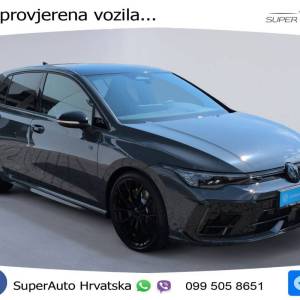 VW Golf 8 R 2.0 TSI 4M Aut. 333 KS, PANO+BLACK+KAM+GR SJED+ACC+LANE+AKRAPOVIC
