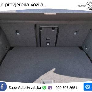 VW Golf 8 R 2.0 TSI 4M Aut. 333 KS, PANO+BLACK+KAM+GR SJED+ACC+LANE+AKRAPOVIC