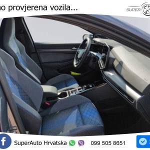 VW Golf 8 R 2.0 TSI 4M Aut. 333 KS, PANO+BLACK+KAM+GR SJED+ACC+LANE+AKRAPOVIC